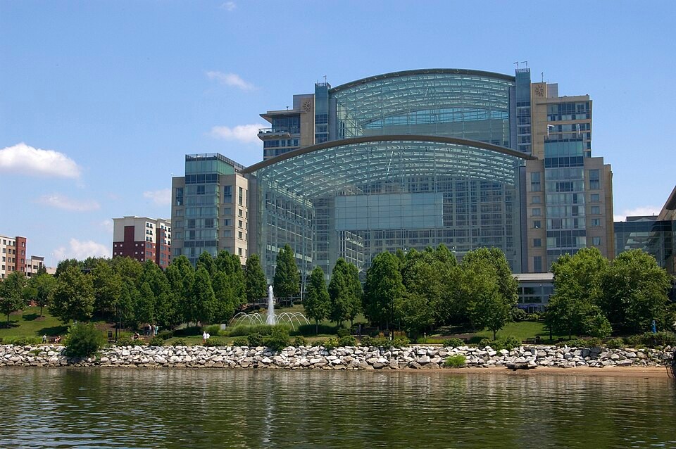 Gaylord National Resort and Convention Center — exterior reference